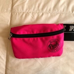 PINK Fanny pack 💗🛍🎀💒🌷